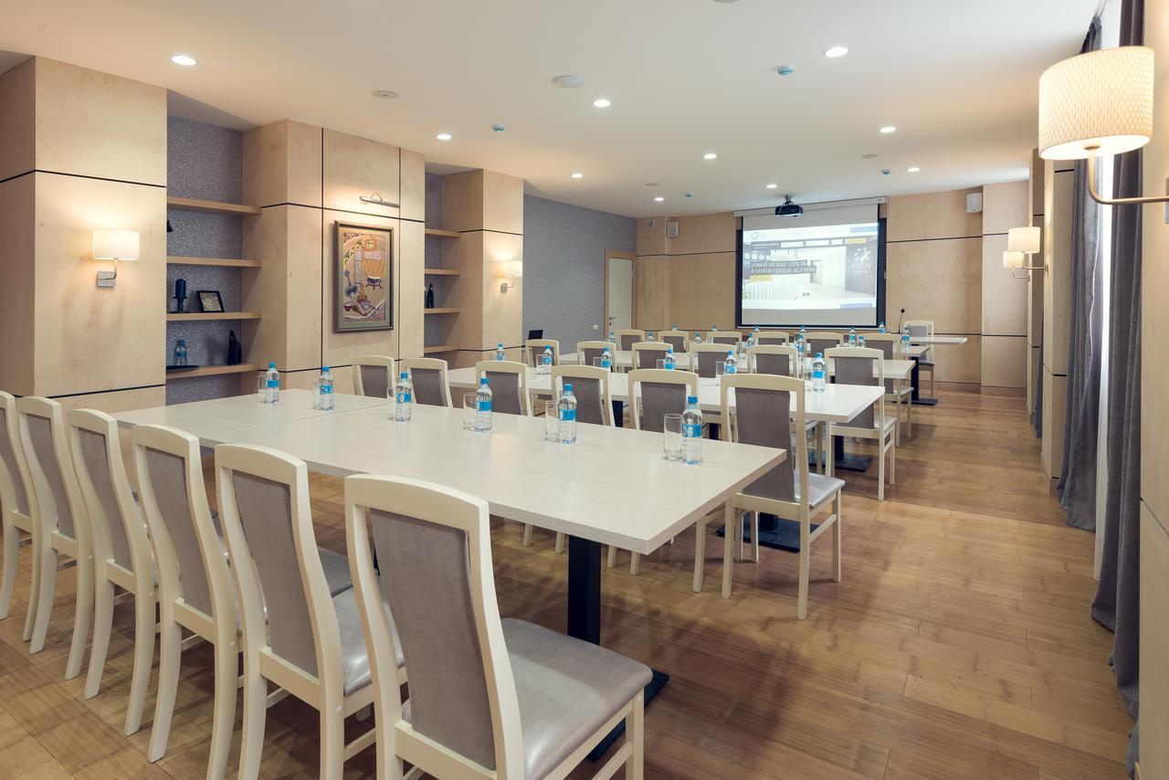 Aykun Hotel By Ag Hotels Group Astana Ngoại thất bức ảnh